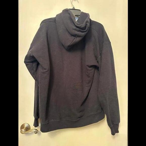 Vintage Vibe: Seniors 2010 Sweatshirt - Relive the Glory of Graduation in Style - Picture 4 of 4